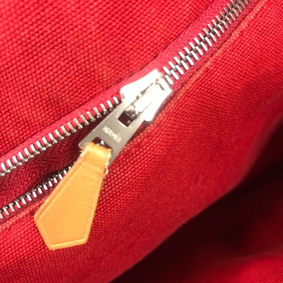 Authentic Hermès Fourre Tout MM Red canvas Tote - Picture 8 of 8